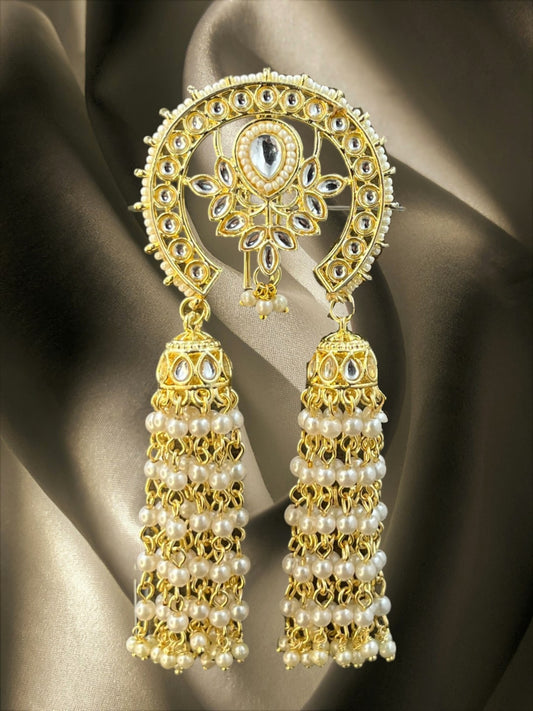 SHE BEAUTY Kashmiri gajra hair brooch featuring gold-tone metal, white kundan stones, and cascading pearl tassels.