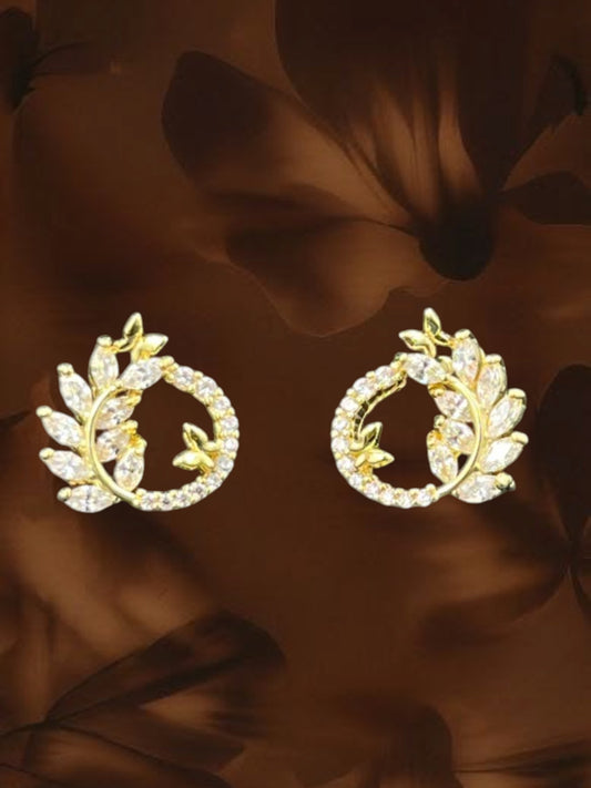 SHE BEAUTY Korean halo pendant set featuring gold-tone leaf-shaped earrings with sparkling white cubic zirconia stones.