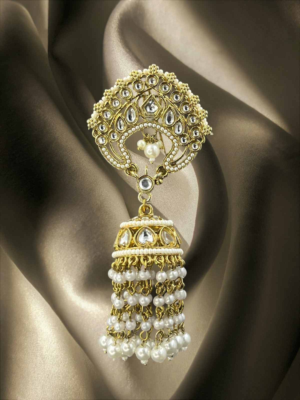 SHE BEAUTY Kashmiri Jhumar hair brooch featuring gold-tone Kundan stones and elegant white pearl dangles.