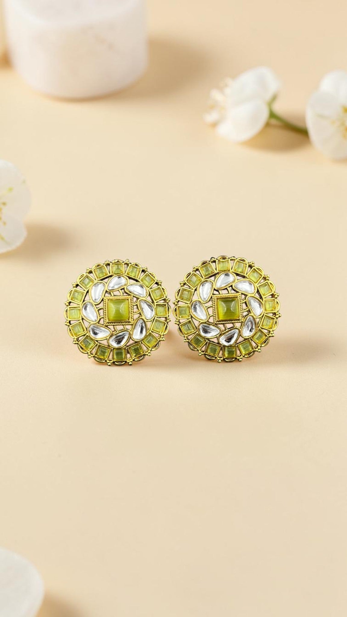 Kundan Aura Studs
